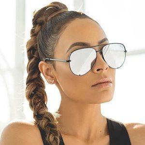 QUAYxDesi Perkins High Key Mini Black/Silver NWOT